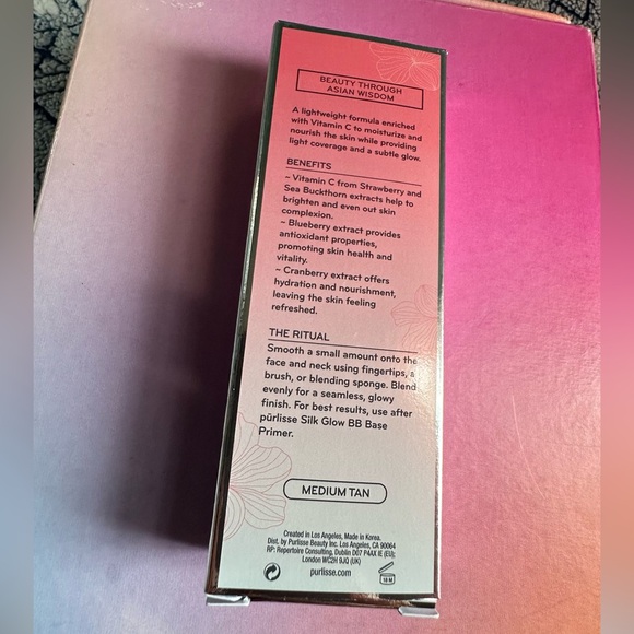 ✨ TINTED MOISTEURIZER✨ - Picture 4 of 4